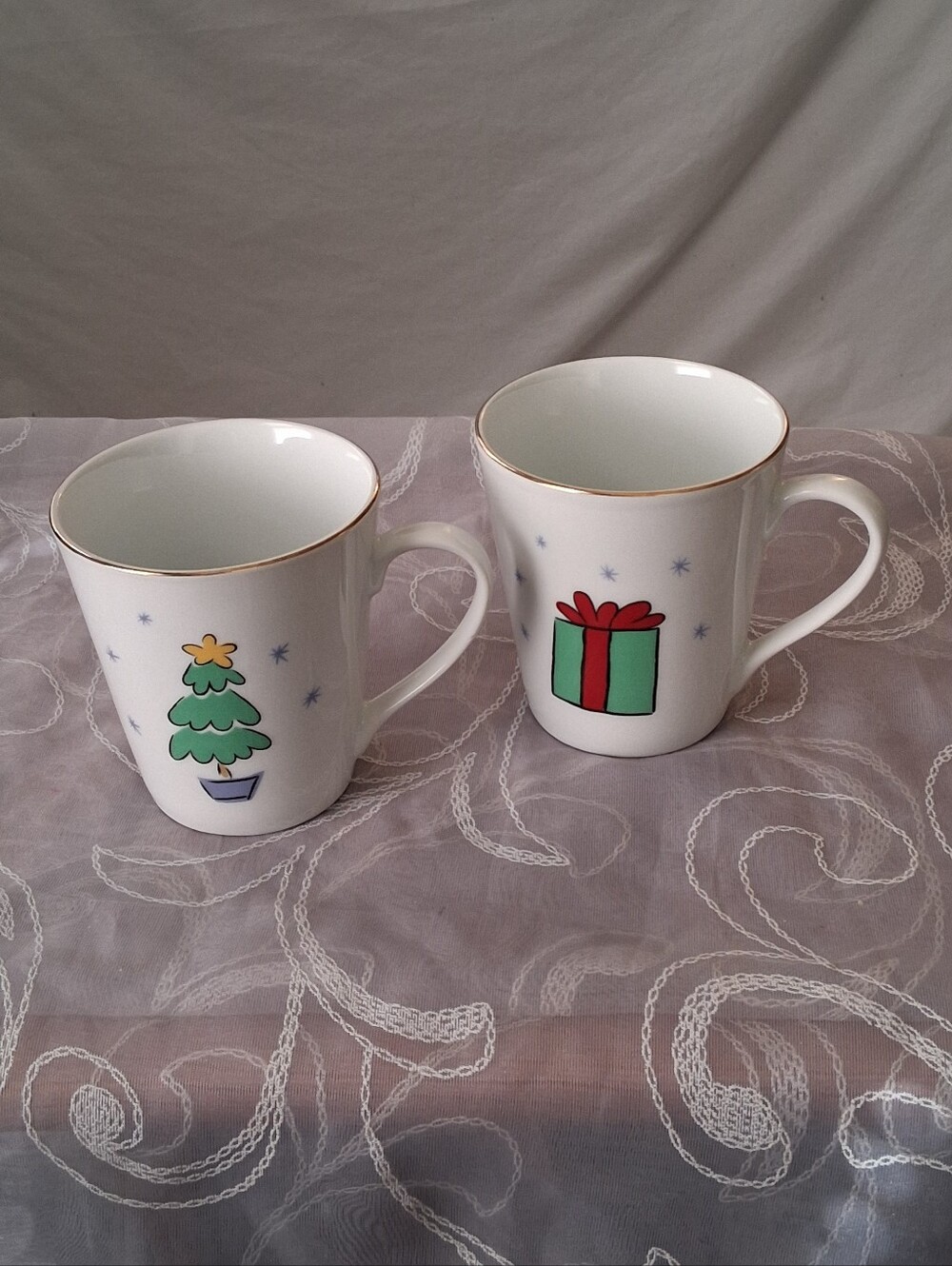 Merry Brite Merry Christmas Vintage (2001) Pair Of Coffee/Tea/Hot Chocolate Mugs